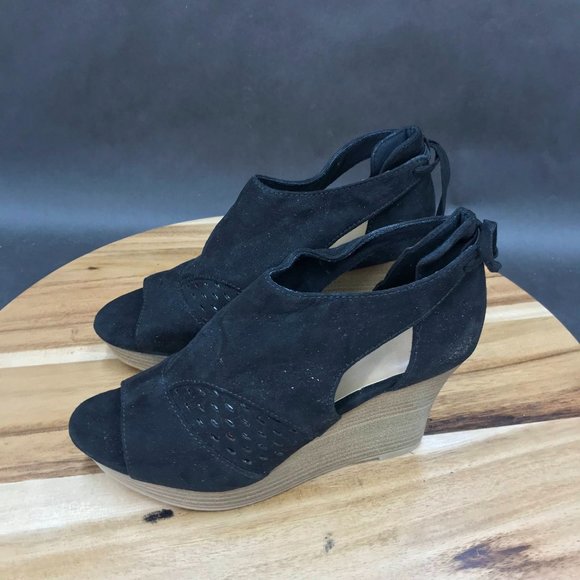 Maurices Black D'Orsay Peep Toe Wedge Sandals Adjustable Lace Up Womens Size 6 B - Picture 3 of 6